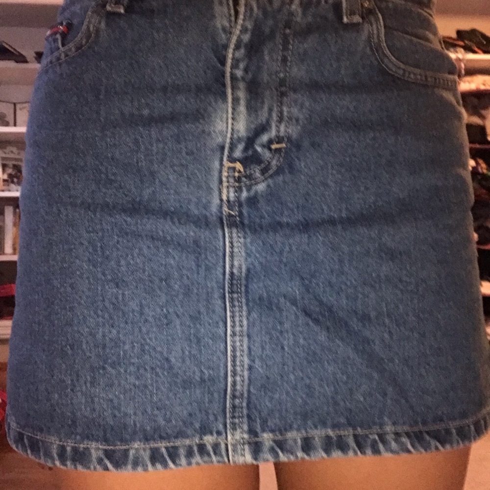 Flattering Tommy Jeans denim skirt